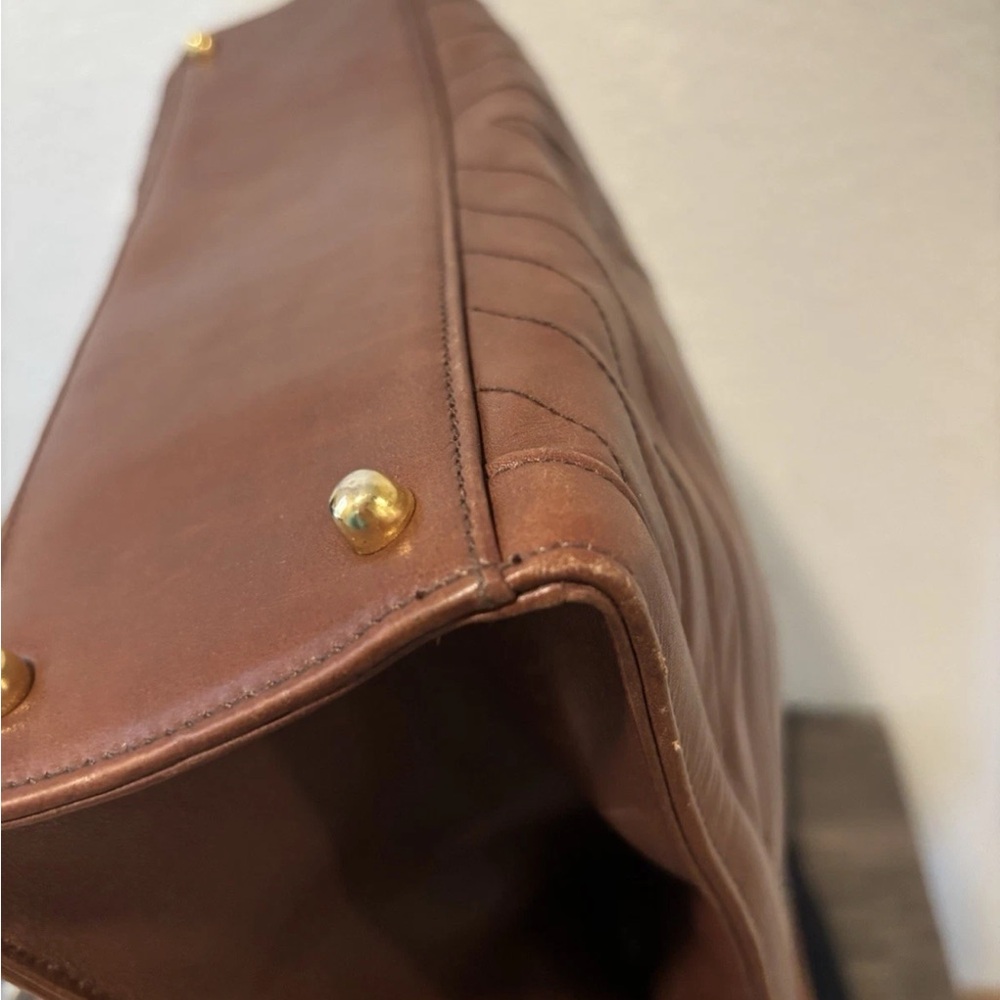 CHANEL Quilted Brown Leather Vintage Shoulder Bag 1990s Collection - Picture 11 of 16